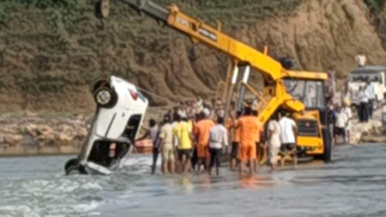 Rajasthan: झालावाड़ की काली सिंध नदी में कार सहित डूबने वालों की संख्या हुई चार, दो के शव कार में फंसे हुए मिले