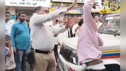 Dhule News: भर दिवसा 2 पोलिसांना मारहाण, कानाखाली मारतानाचा Video होतोय व्हायरल