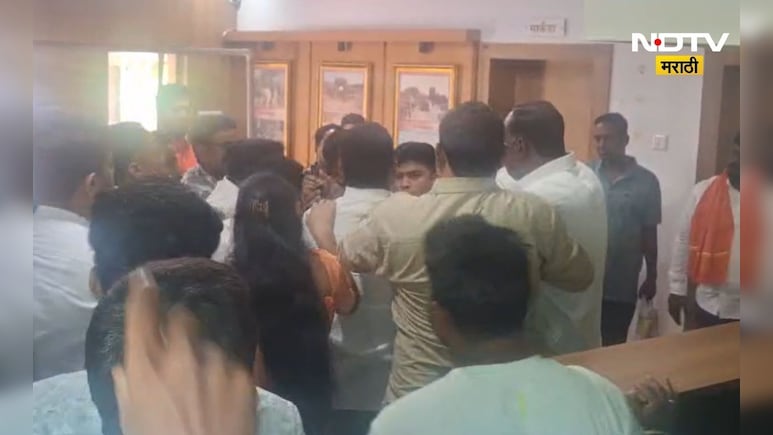 Shivsena News: मंत्र्यांनी पाठ फिरवताच, शिंदे गटाच्या नेत्यांचा तुफान राडा, पकडून पकडून हाणलं