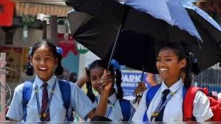 School Holiday: राजस्‍थान में 25, 26 के बाद 27 अगस्‍त को भी स्‍कूलों में छुट्टी, बार‍िश से मचा हाहाकार