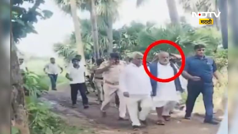 Political news: मंत्री- आमदार गावात गेले, नाराज गावकऱ्यांनी पळवून- पळवून मारले, प्रकरण काय? Political news: मंत्री- आमदार गावात गेले, नाराज गावकऱ्यांनी पळवून- पळवून मारले, प्रकरण काय?
