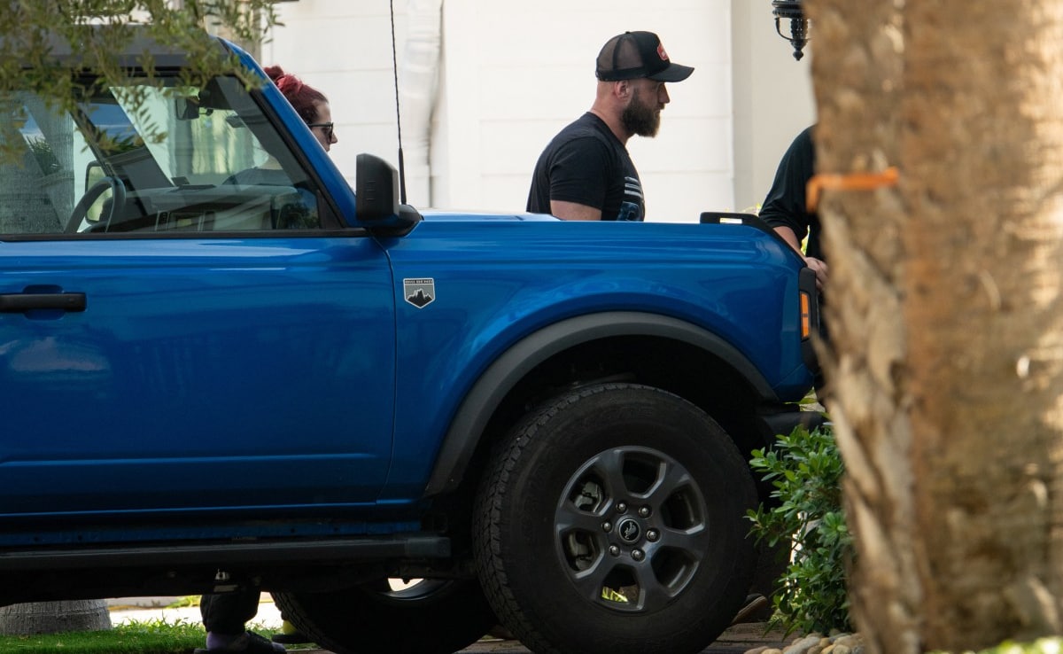 Dozens Gather At Florida Church For Hulk Hogan's Funeral Service WWE News Dozens Gather At Florida Church For Hulk Hogan's Funeral Service WWE News