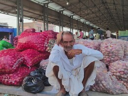 Rajasthan: भारी बारिश ने बिगाड़ा किचन का बजट, थाली का स्वाद फीका; किसान की आमदनी पर भी संकट Rajasthan: भारी बारिश ने बिगाड़ा किचन का बजट, थाली का स्वाद फीका; किसान की आमदनी पर भी संकट