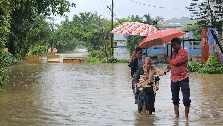 Raigad Rain Fury: रायगडमध्ये पावसाचा हाहाकार! 6-7 गावांचा संपर्क तुटला; कुंडलिका,अंबा कोपल्या