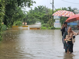 Raigad Rain Fury: रायगडमध्ये पावसाचा हाहाकार! 6-7 गावांचा संपर्क तुटला; कुंडलिका,अंबा कोपल्या Raigad Rain Fury: रायगडमध्ये पावसाचा हाहाकार! 6-7 गावांचा संपर्क तुटला; कुंडलिका,अंबा कोपल्या