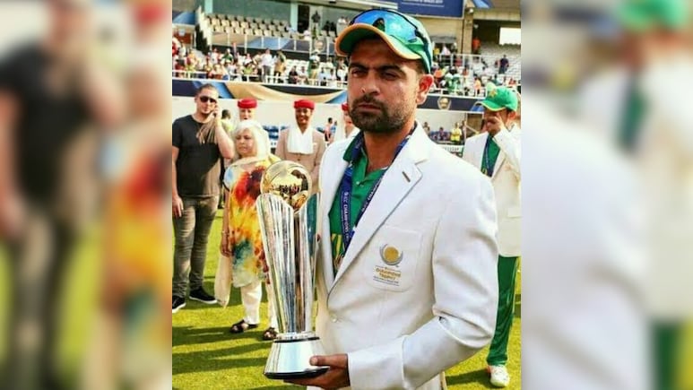 'वह पीढ़ी के दिग्गज खिलाड़ी हैं...', विराट से हुई बाबर की तुलना तो भड़क गया 'पाकिस्तानी कोहली'