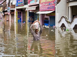 यूपी के 14 जिलों में बाढ़ से तबाही, 85 हजार लोग प्रभावित, वाराणसी-प्रयागराज के रिहायशी इलाकों में घुसा पानी यूपी के 14 जिलों में बाढ़ से तबाही, 85 हजार लोग प्रभावित, वाराणसी-प्रयागराज के रिहायशी इलाकों में घुसा पानी