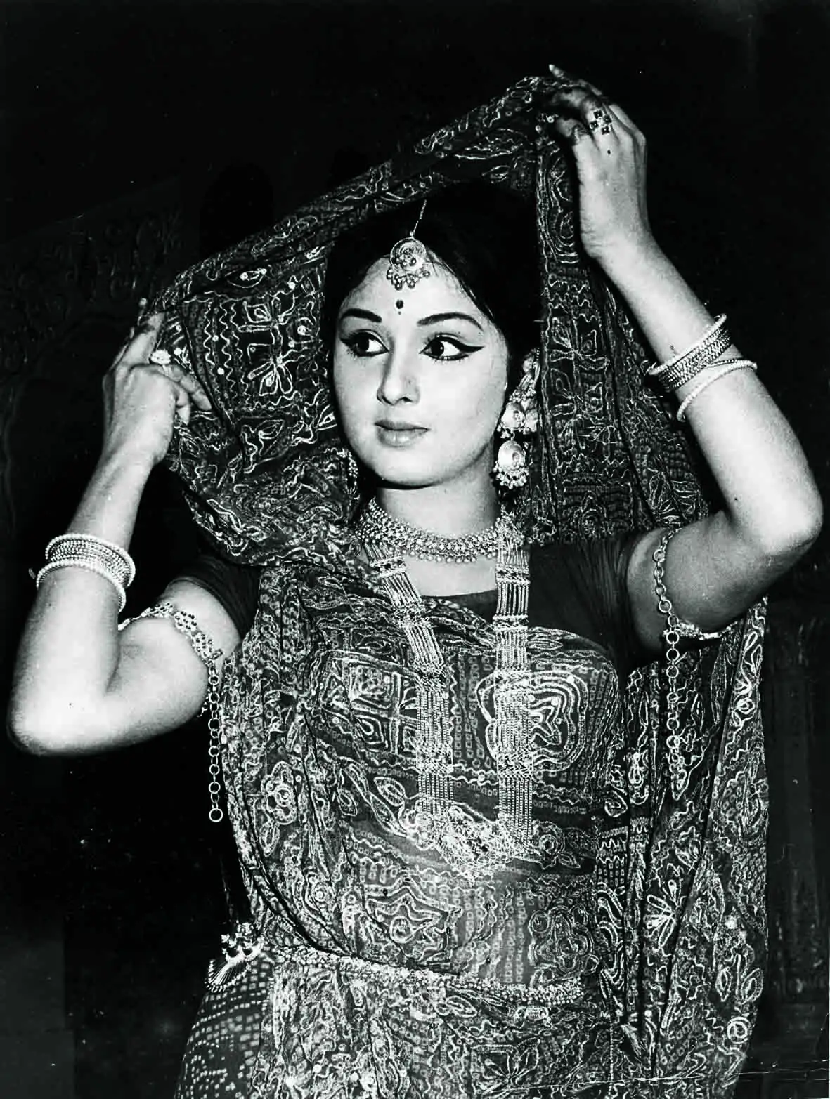 The Actress Who Was A Star At 18, A Widow At 25, Married Kishore Kumar While Being 7 Months Pregnant, And A Widow Again At 37