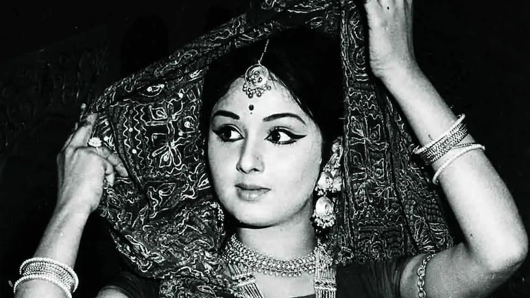 The Actress Who Was A Star At 18, A Widow At 25, Married Kishore Kumar While Being 7 Months Pregnant, And A Widow Again At 37