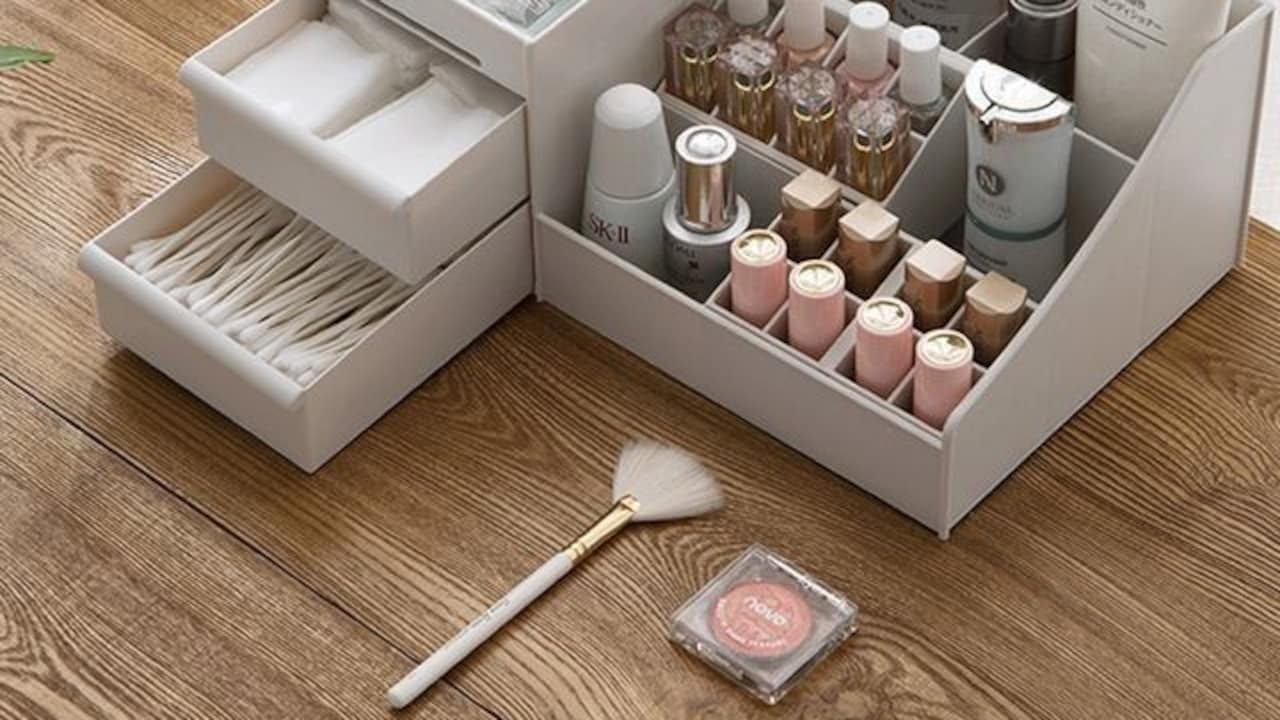 Store Your All Cosmetic Items And Face Serums In An Organiser To Save Money