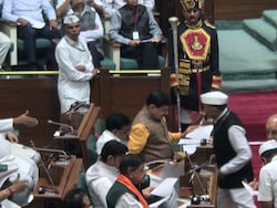 Chaos In Madhya Pradesh Assembly As Opposition Demands Minister&#039;s Resignation