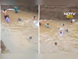 Yavatmal News:  रेल्वेच्या खड्ड्यात बुडून चार मुलांचा मृत्यू, यवतमाळ इथली घटना Yavatmal News:  रेल्वेच्या खड्ड्यात बुडून चार मुलांचा मृत्यू, यवतमाळ इथली घटना