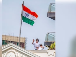 Shahrukh Khan: स्वतंत्रता दिवस पर शाहरुख खान ने बेटे के साथ शेयर की खास तस्वीर, दिया ये संदेश