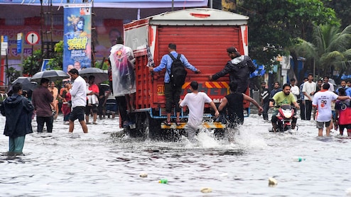 Ganpati Visarjan 2025: गणपती बाप्पाच्या आगमनाला पावसाचा बँडबाजा, मुंबई-ठाण्यासह 20 ठिकाणी Yellow Alert