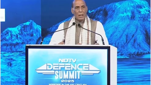 रक्षा मंत्री राजनाथ सिंह ने NDTV डिफेंस समिट में कहा, 'आत्मनिर्भरता विकल्प नहीं, अस्तित्व की शर्त है'