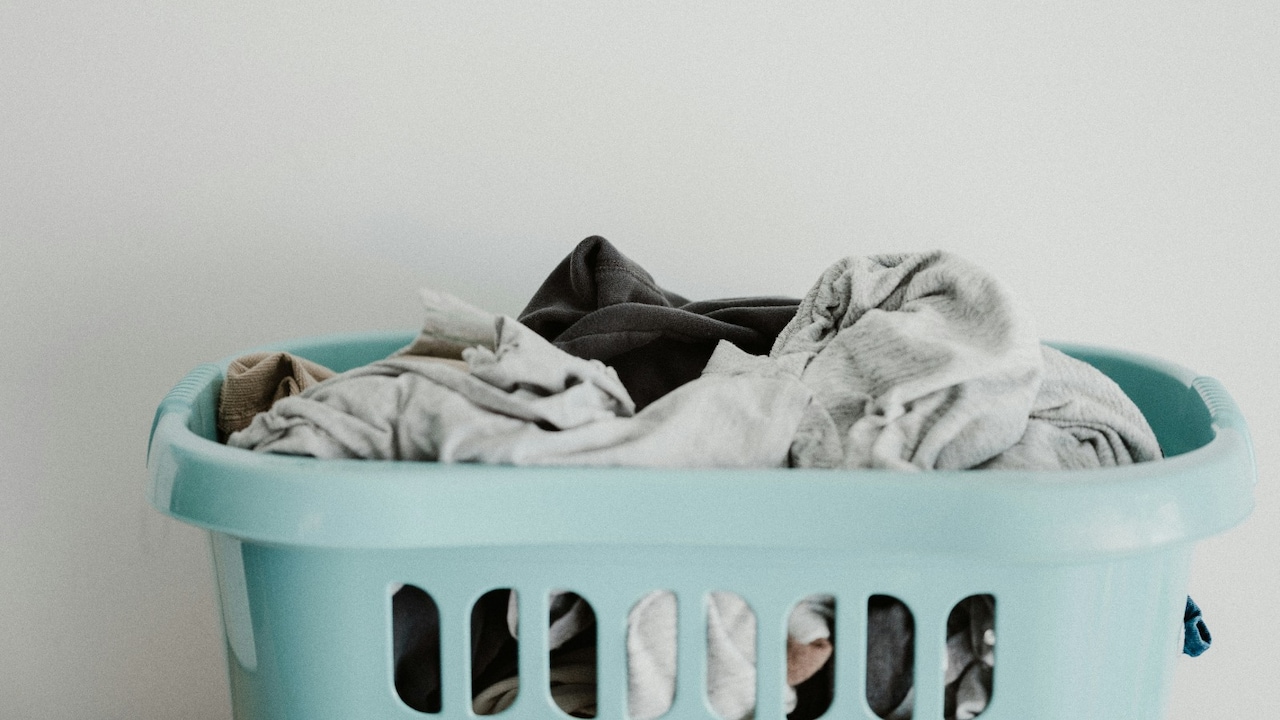 Get top laundry bags for your dirty clothes to keep them as a home decor 