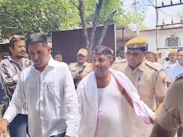 टोंक के SC-ST कोर्ट में नरेश मीणा की पेशी, वकील का सवाल 150 KM दूर जेल में क्यों रखा ? टोंक के SC-ST कोर्ट में नरेश मीणा की पेशी, वकील का सवाल 150 KM दूर जेल में क्यों रखा ?