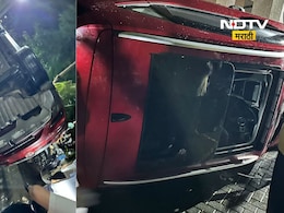 MG EV Car Accident CCTV: ईव्ही चालवणाऱ्यांनो सावध व्हा!  ब्रेक आपोआप निघाला, गाडीचा डेंजर अपघात MG EV Car Accident CCTV: ईव्ही चालवणाऱ्यांनो सावध व्हा!  ब्रेक आपोआप निघाला, गाडीचा डेंजर अपघात