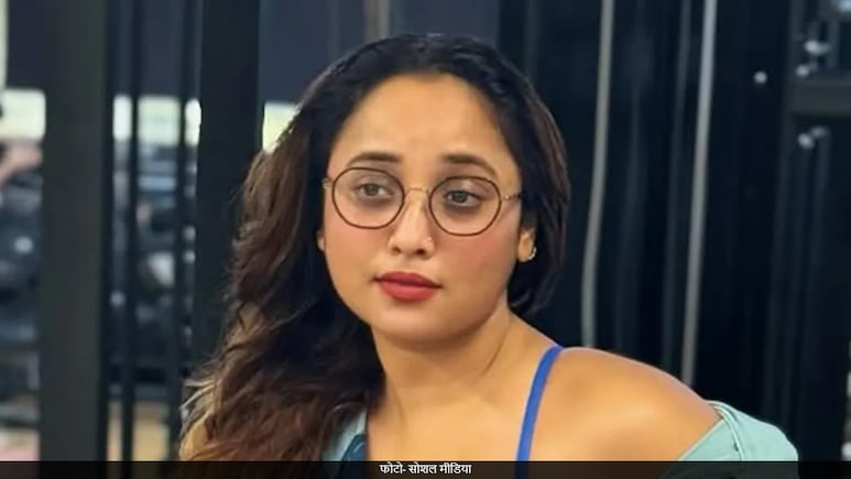 सलमान खान-माधुरी दीक्षित के गाने पर रानी चटर्जी ने बनाया मिरर वीडियो, सोशल मीडिया पर हुआ वायरल सलमान खान-माधुरी दीक्षित के गाने पर रानी चटर्जी ने बनाया मिरर वीडियो, सोशल मीडिया पर हुआ वायरल