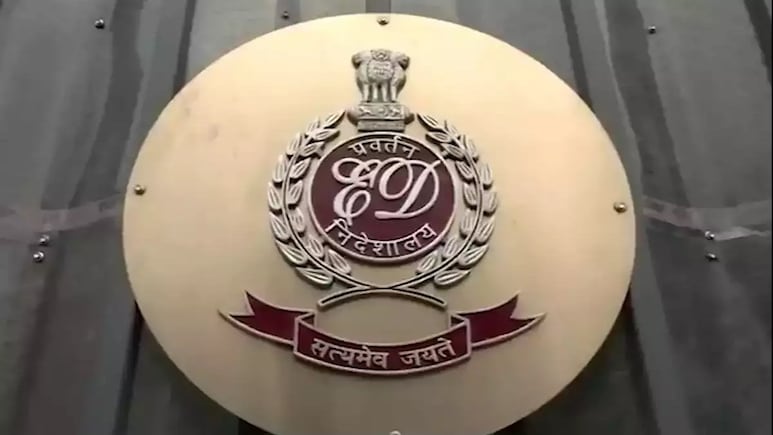 ED ने बिहार में मारी राष्ट्रपति पुरस्कार हासिल करने वाली पंचायत मुखिया के घर रेड ED ने बिहार में मारी राष्ट्रपति पुरस्कार हासिल करने वाली पंचायत मुखिया के घर रेड