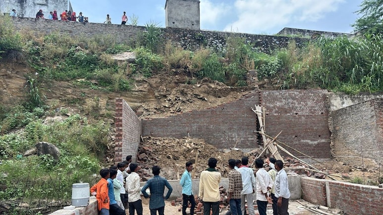 सिरोही में निर्माणाधीन दीवार ढही,10 लोग मलबे में दबे, 3 की मौत