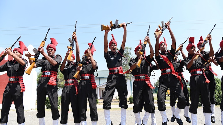यूपी पुलिस में निकली बंपर भर्ती में कितने अग्निवीरों को मिलेगी नौकरी? ये रहा जवाब