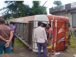 MP Road Accident: मंडला-रीवा में बेकाबू होकर पलटी यात्री बस, स्कूली बच्चे सहित 4 दर्जन लोग घायल