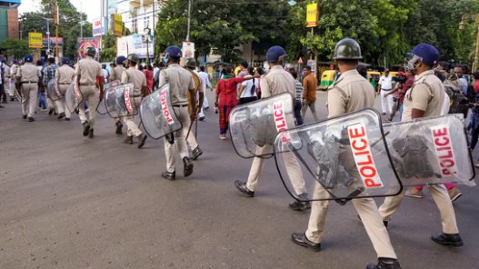 Huge Cache Of Arms Seized In Bengal, 1 Arrested With 16 Guns, 904 Bullets