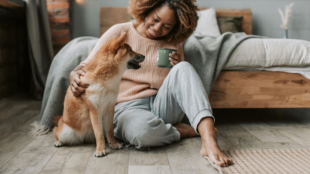 Fabrics like cotton and linen offer the most breathability
