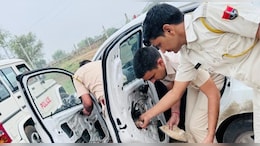 कार के गेट में छिपाकर ले जा रहे थे डोडा पोस्&zwj;त चूरा, पुल&zwj;िस ने तस्&zwj;करों को पकड़ा