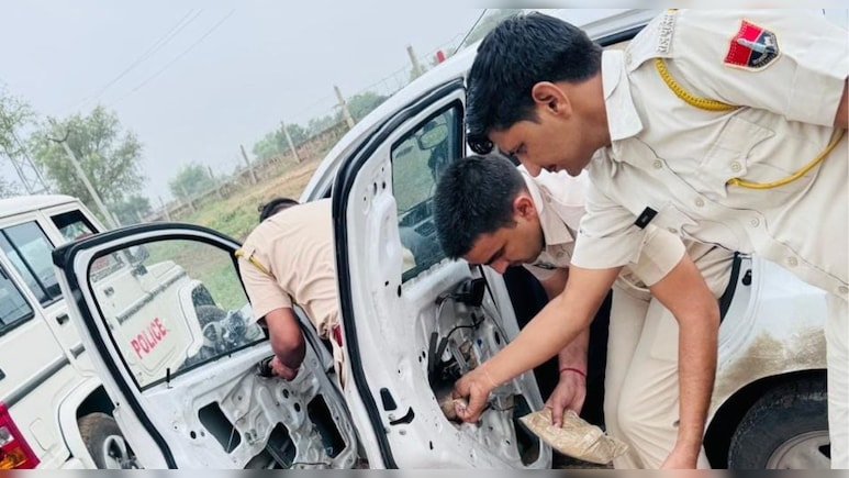 कार के गेट में छिपाकर ले जा रहे थे डोडा पोस्‍त चूरा, पुल‍िस ने तस्‍करों को पकड़ा
