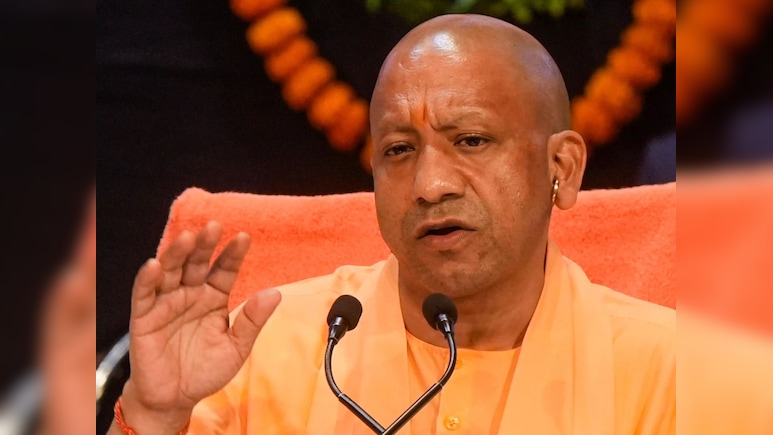 महिलाओं की सुरक्षा में अगर कमी दिखी तो... सीएम योगी की अधिकारियों को खुली चेतावनी