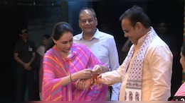 ड&zwj;िप्&zwj;टी सीएम द&zwj;िया कुमारी ने सीएम को बांधी राखी, बताया बड़ा भाई; जानें तोहफे में क्&zwj;या म&zwj;िला