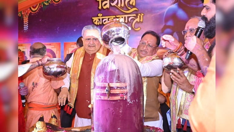 सीएम साय ने किया रूद्राभिषेक, प्रदेशवासियों की समृद्धि और सुख-शांति के लिए की कामना सीएम साय ने किया रूद्राभिषेक, प्रदेशवासियों की समृद्धि और सुख-शांति के लिए की कामना
