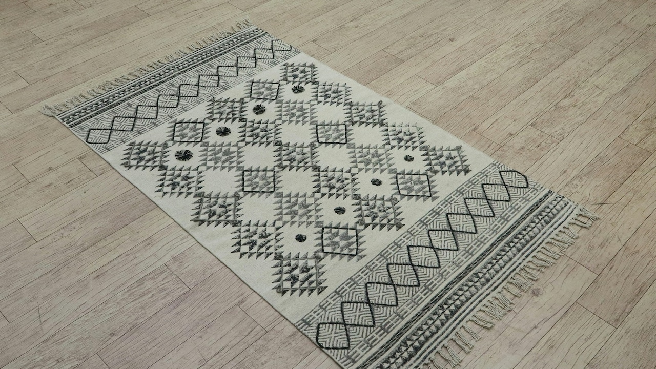 Choose A Bedroom Floor Mats That Feels Luxurious Underfoot