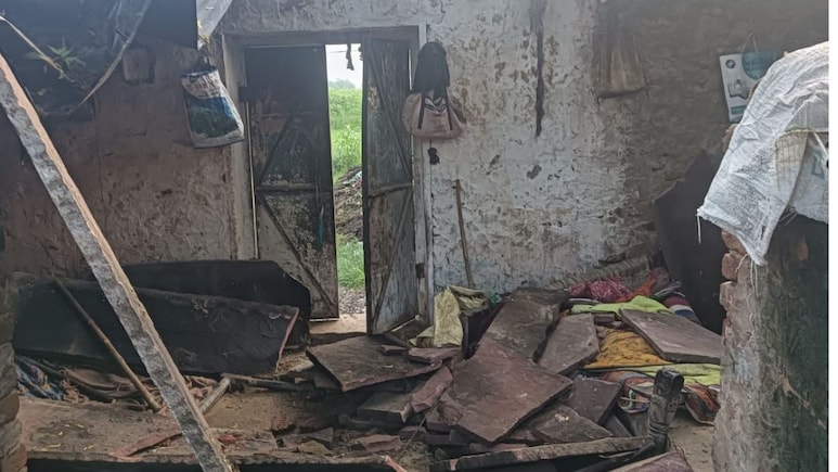 भरतपुर में बारिश से गिरी छत, बुजुर्ग पति-पत्नी की मौत भरतपुर में बारिश से गिरी छत, बुजुर्ग पति-पत्नी की मौत