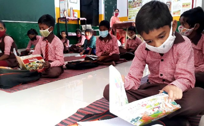 ये बच्चों के लिए बेहतर कदम... यूपी में स्कूलों के मर्जर पर सरकार ने और क्या कुछ कहा पढ़ें
