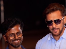 <i>Sikandar</i> Director AR Murugadoss On Challenges To Shoot With Salman Khan: "He Turned Up Only By 8 PM" <i>Sikandar</i> Director AR Murugadoss On Challenges To Shoot With Salman Khan: "He Turned Up Only By 8 PM"