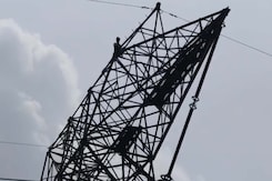 UP Man's Wife Dies, He Marries Sister. Then Climbs Tower To Marry 3rd Sister UP Man's Wife Dies, He Marries Sister. Then Climbs Tower To Marry 3rd Sister