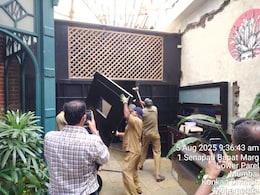 BMC Action On Living Liquids: लायसन्स कपड्याचे आणि विकत होते दारू, मुंबई महापालिकेचा डबल दणका