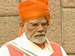 15 अगस्त के मौके पर केसरिया साफा बांधकर निकले पीएम मोदी, देखें ये खास तस्वीरें 15 अगस्त के मौके पर केसरिया साफा बांधकर निकले पीएम मोदी, देखें ये खास तस्वीरें