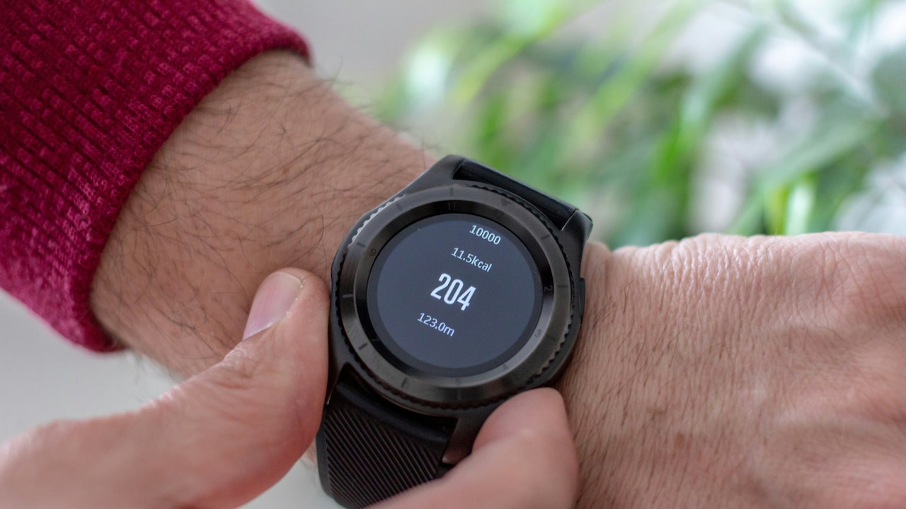 Maximise Your Smartwatch Battery With Top Tips To Get One For Yourself On Myntra