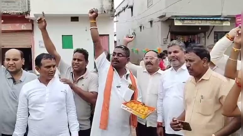 छत्तीसगढ़ कैबिनेट में जगह मिलने पर MLA गजेंद्र यादव के यहां खुशी की लहर, भाई बोले- मेहनत से हासिल किया मुकाम