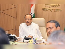 Ajit Pawar: मुंबई- गोवा महामार्गासाठी हेल्पलाईन! तक्रारीनंतर 24 तासात खड्डा बुजवणार, अजित पवारांचे आदेश