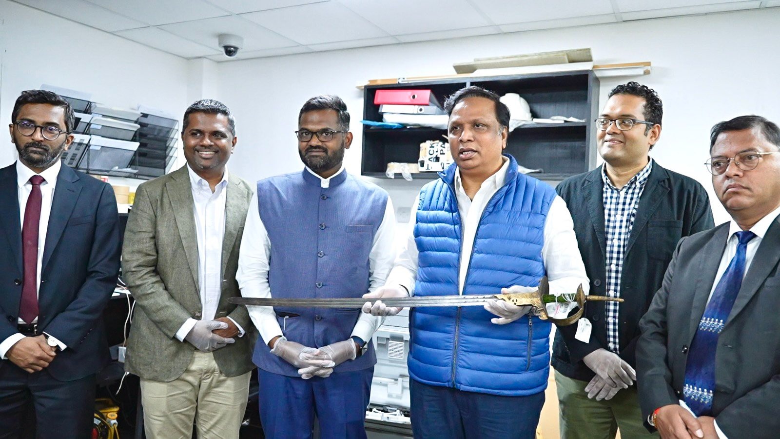 रघुजी भोसले की पौराणिक तलवार लौटेगी भारत, आशीष शेलार ने जताई खुशी