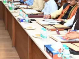 Chhattisgarh Sai Cabinet: छत्तीसगढ़ में साय कैबिनेट का विस्तार आज, ये तीन विधायक लेंगे मंत्री पद की शपथ Chhattisgarh Sai Cabinet: छत्तीसगढ़ में साय कैबिनेट का विस्तार आज, ये तीन विधायक लेंगे मंत्री पद की शपथ