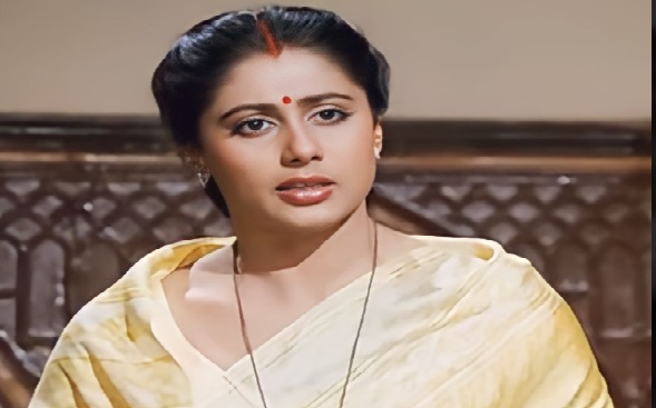 70-80 की सुपरस्टार स्मिता पाटिल की 10 खूबसूरत तस्वीरें, 31 की उम्र में कहा दुनिया को अलविदा 
