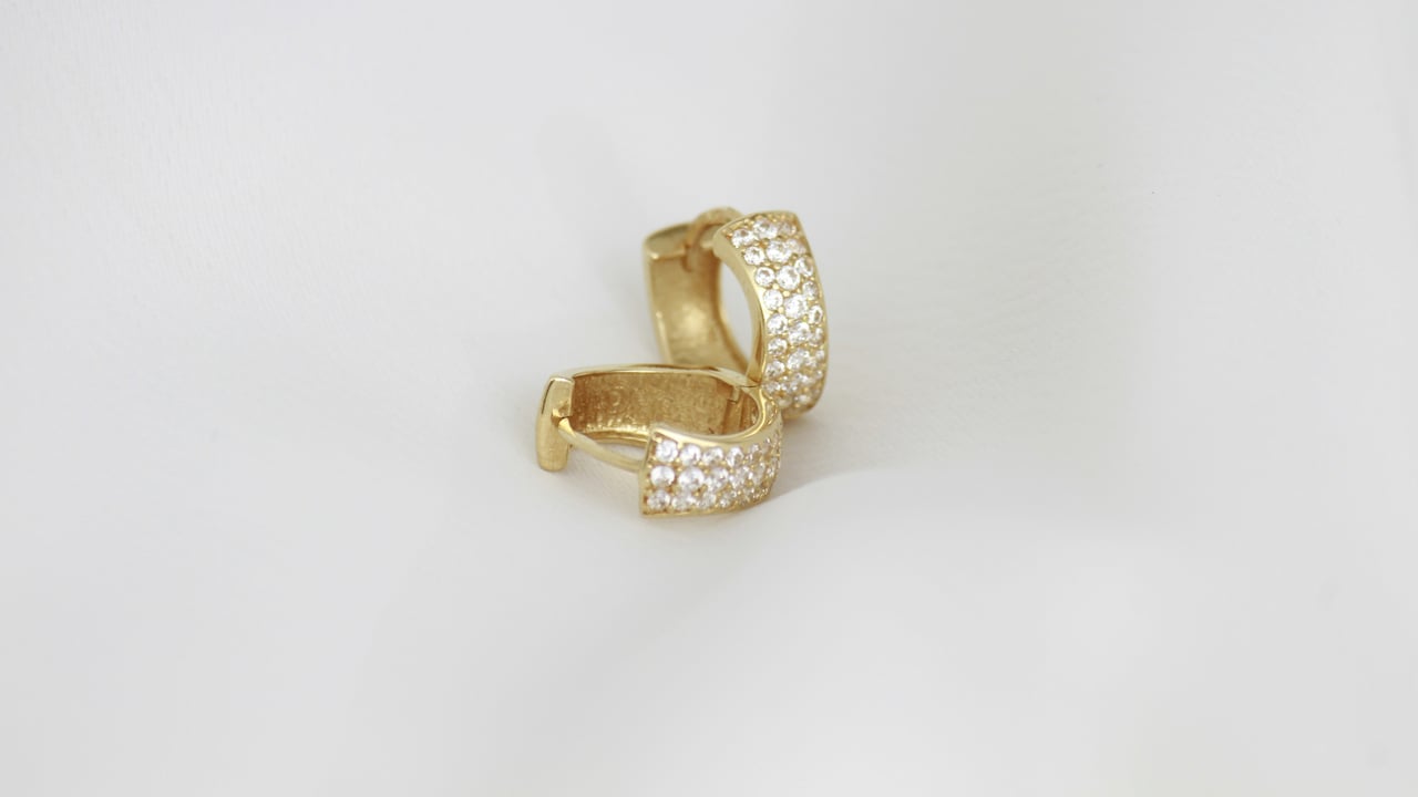 Choose Earrings Or A Belt To Transform Your Look From Myntra