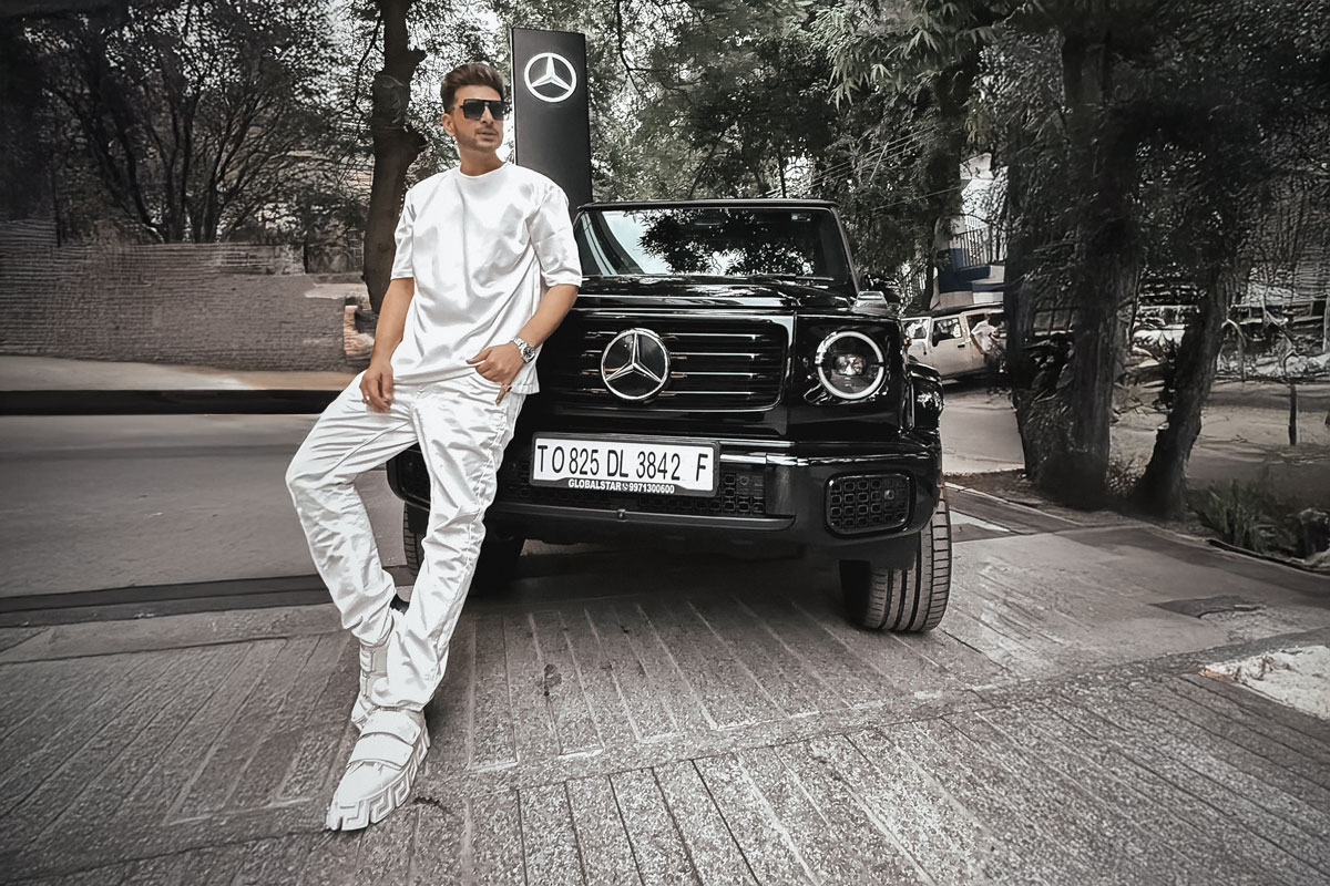Karan Kundrra Buys A Luxurious Car Worth Rs 2.5 Crore; Wishes Poured In