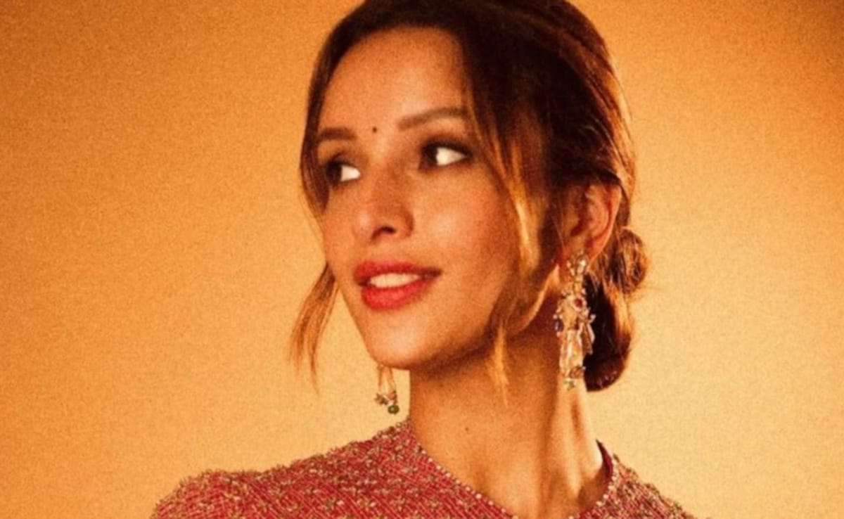 Amid Rumours Of Kiara Advani Signing Meena Kumari Biopic, Triptii Dimri Calls It "My Dream Role"
